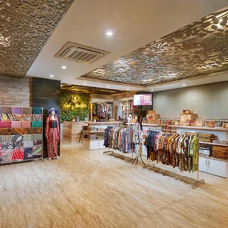 Aston Inn Batu Batu  Kültér fotó
