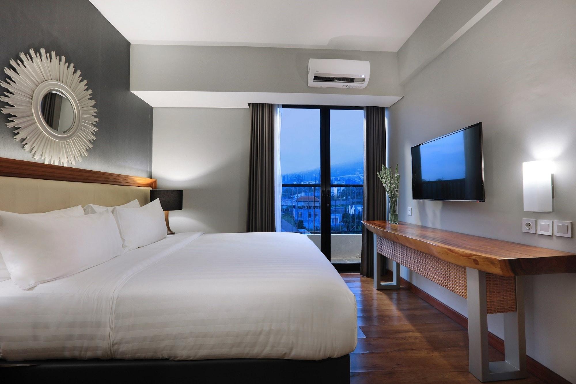 Aston Inn Batu Kültér fotó