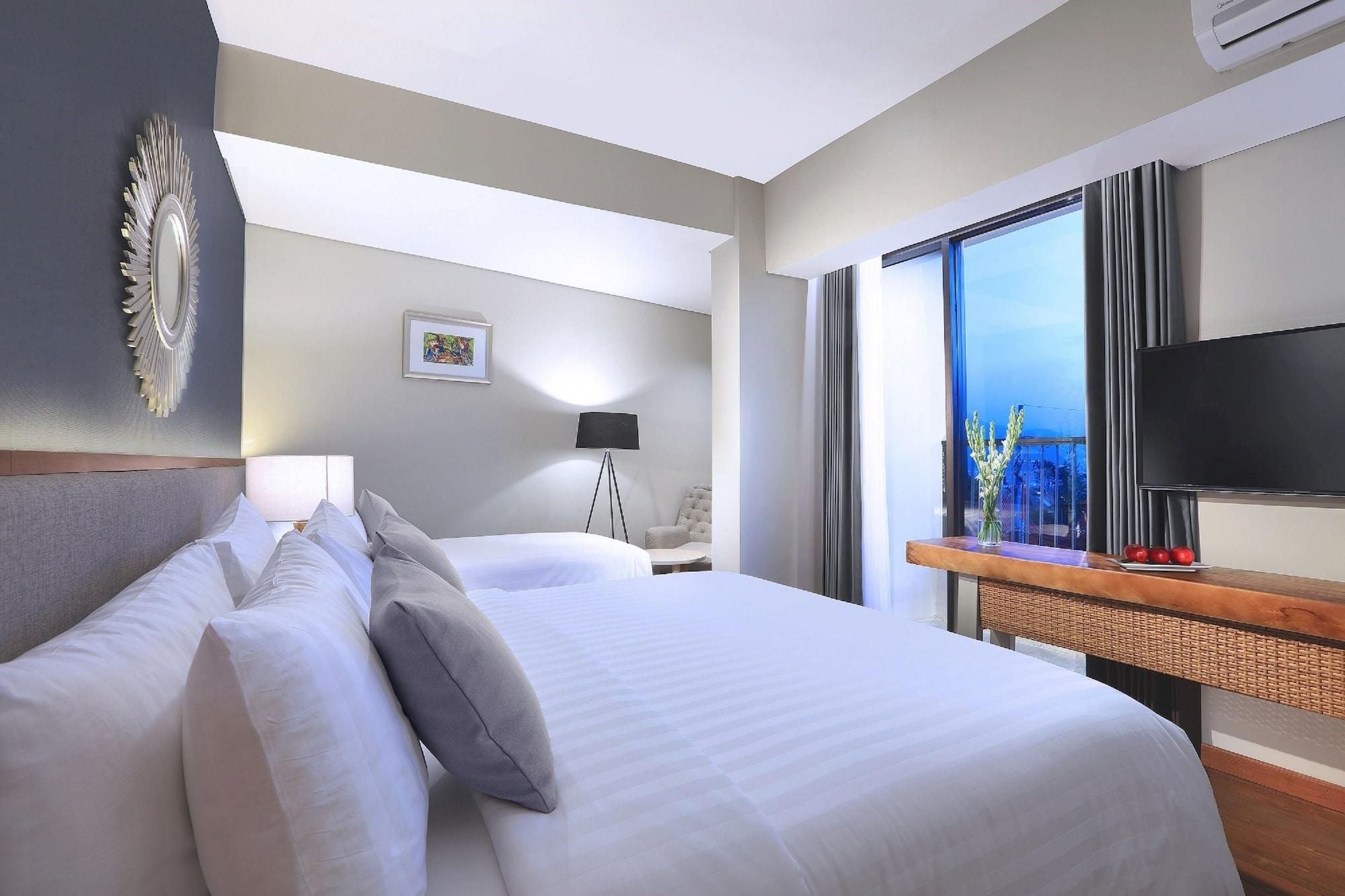 Aston Inn Batu Kültér fotó