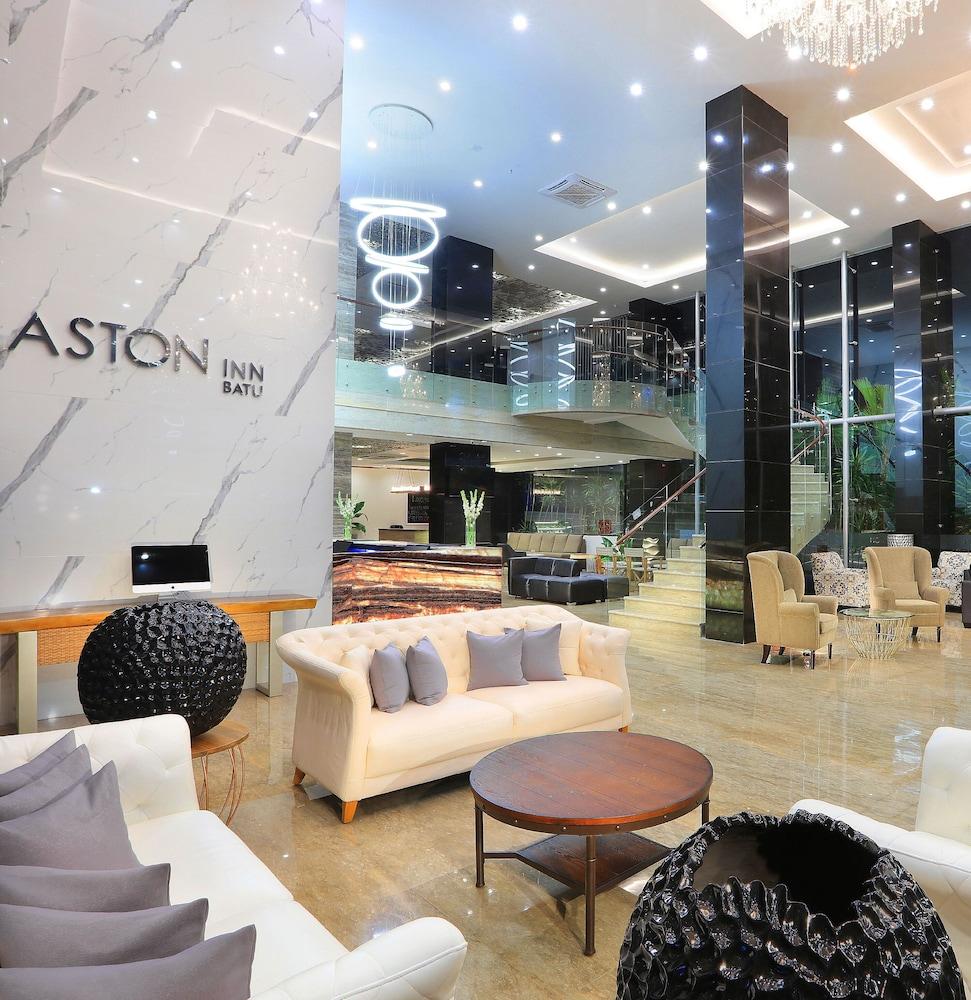 Aston Inn Batu Kültér fotó