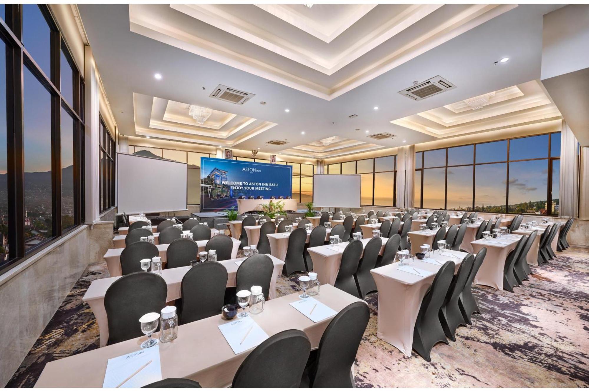 Aston Inn Batu Batu  Kültér fotó